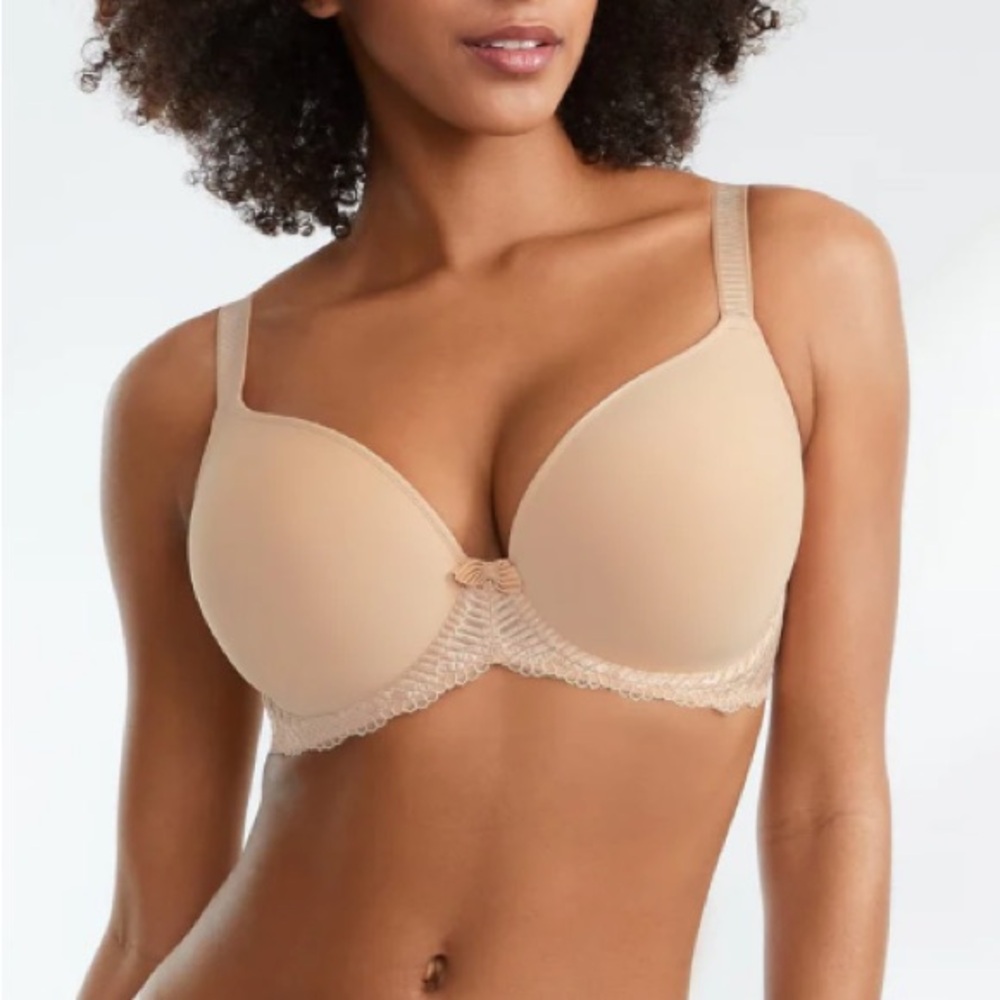 Wacoal La Femme bra, size 34G, tan lace lightly padded
